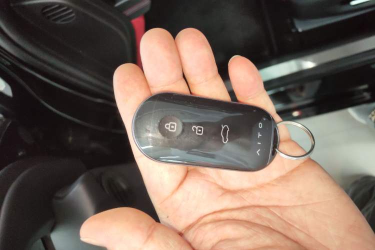 Used Hima AITO M5 2025 Extended-Range Ultra All-Wheel-Drive Version
