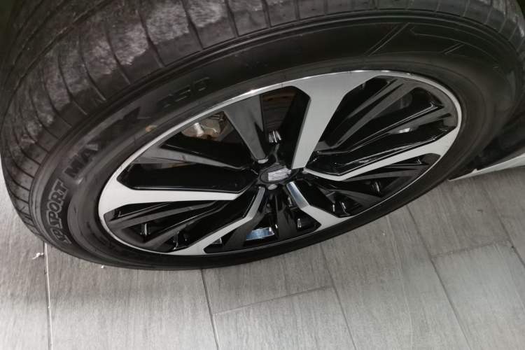 Used Toyota Crown Kluger 2023 2.5L HEV Four-Wheel Drive Luxury Edition Left Front Wheel Hub