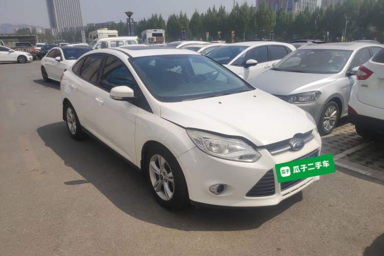 Used Ford Focus 2012 Sedan 1.6L Automatic Fashion Edition
