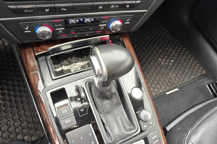 Used Audi A6L 2014 30 FSI Comfort Model Gear Lever