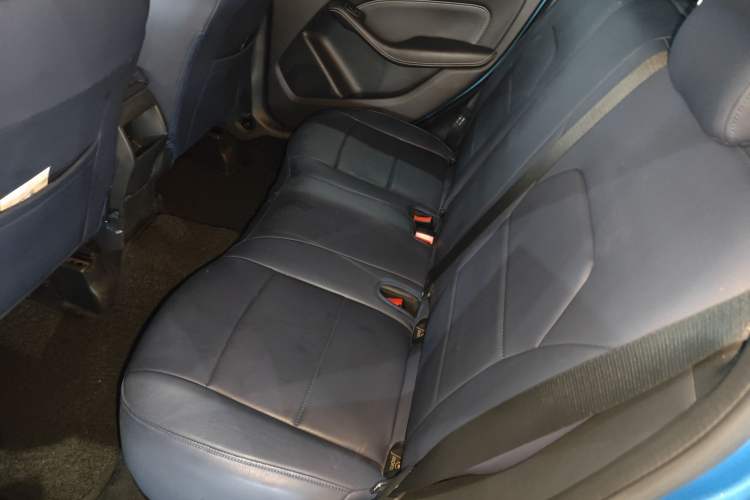 Used Mercedes-Benz B-Class 2015 B 200 Sport Edition Left Rear Seat