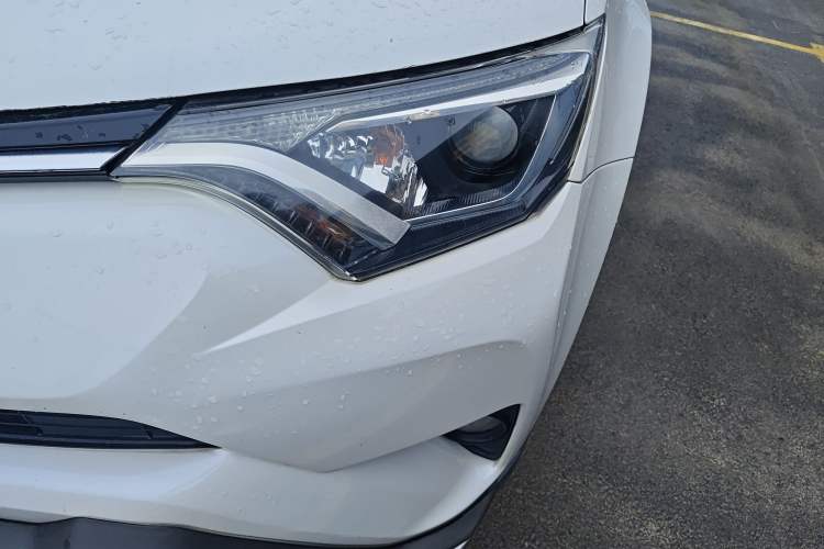 Used Toyota RAV4 2018 2.0L CVT Two-Wheel Drive Fashion X Edition Left Front Headlight