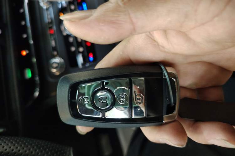 Used Lincoln Corsair 2022 2.0T Two-Wheel Drive Luxury Edition