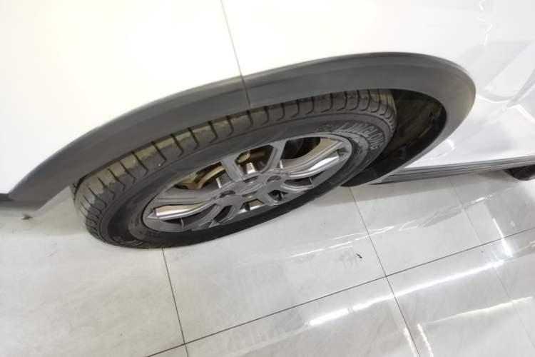 Used Geely Auto Vision X3 2021 PRO 1.5L CVT Deluxe Model
