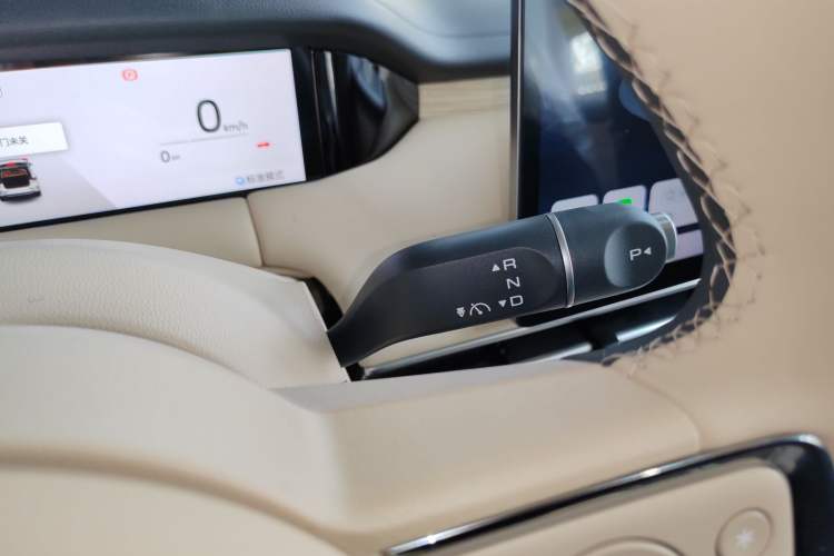 Used Wuling Bingo S 2025 Model 325km Deluxe Edition