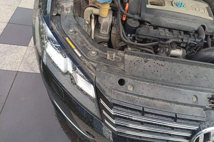 Used Volkswagen Passat 2014 1.8TSI DSG Prestige Edition Right Front Headlight