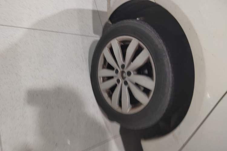 Used Roewe 350 2015 1.5L Automatic Luxury Sunroof Edition