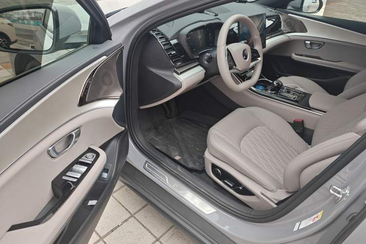 Used BYD Han 2025 DM-i Smart Drive 125KM Elite Model