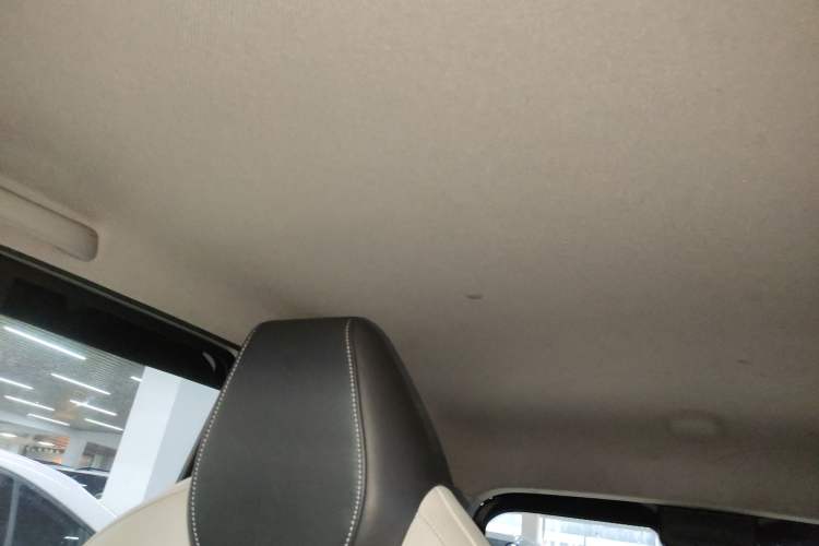 Used Wuling Hongguang MINIEV 2022 Macaron Premium Model – Lithium Iron Phosphate