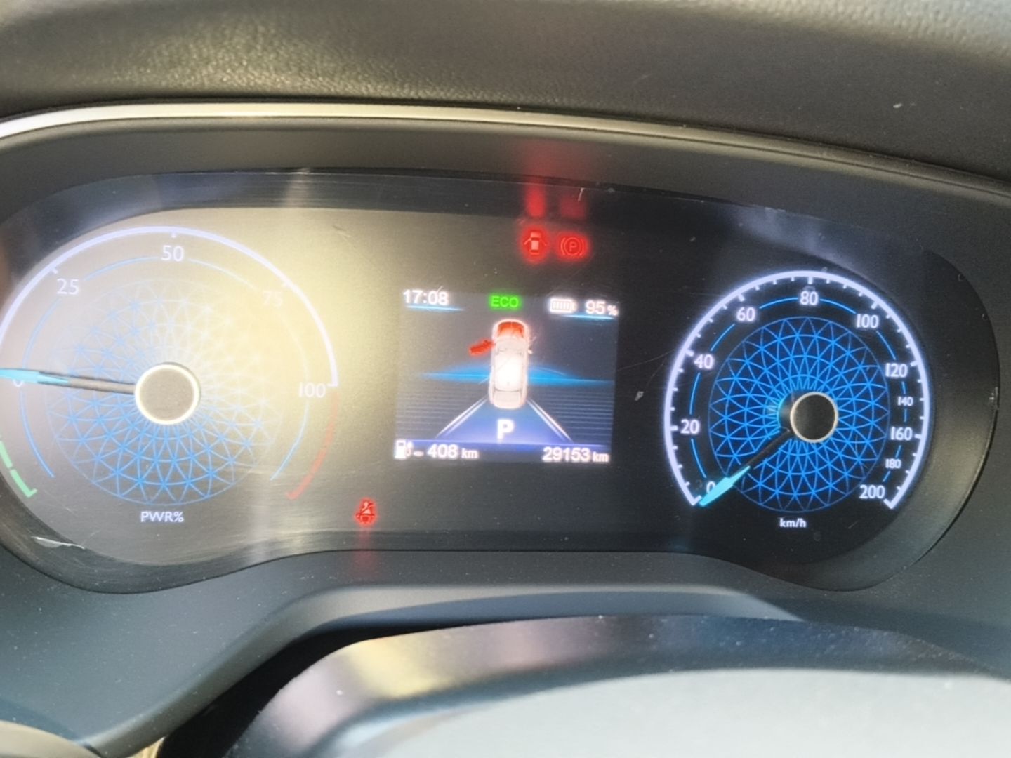 Hongqi E-QM5 2023 Base Travel Edition — снимка 14