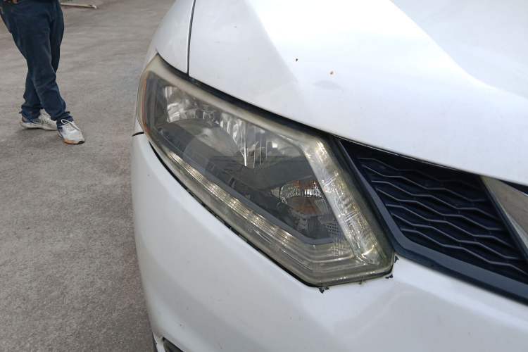 Used Nissan X-Trail 2015 2.0L CVT Comfort MAX Edition 2WD
