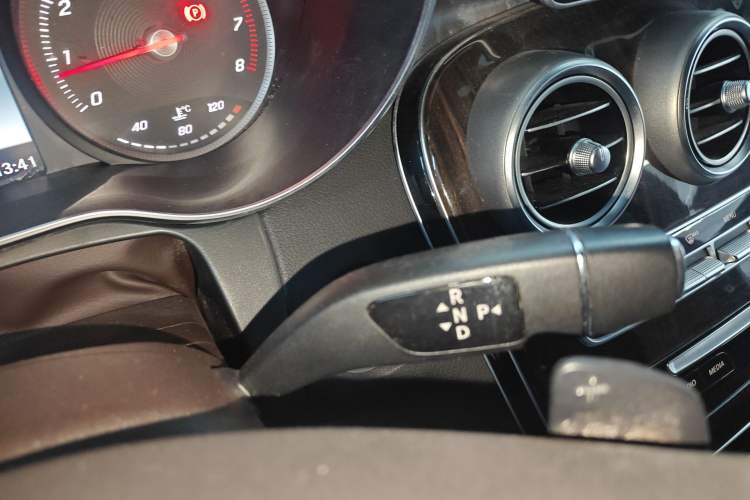 Used Mercedes-Benz GLC 2017 GLC 260 4MATIC Luxury Model