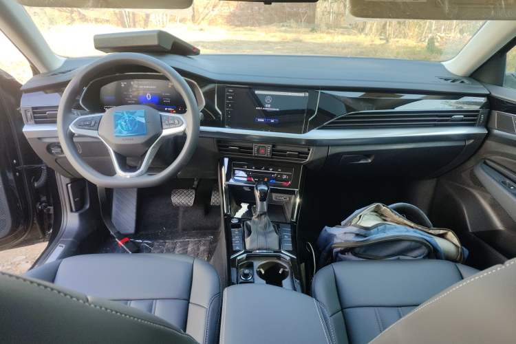 Used Volkswagen Passat New Energy 2025 430 PHEV Hybrid Business Edition Interior 2