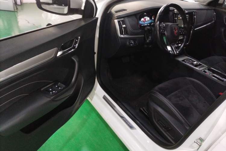 Used Roewe i6 New Energy 2017 45T Hybrid Connective Smart Luxury Edition