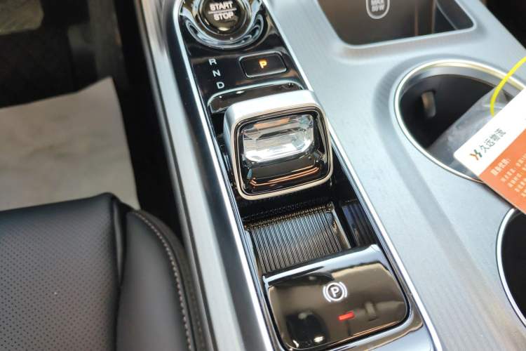 Used GAC Trumpchi Trumpchi E8 2024 Honor Series 2.0L Honor Edition
