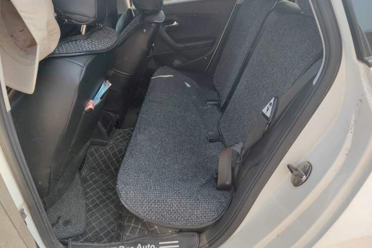 Used Volkswagen Polo 2013 1.4L Manual Comfort Edition
