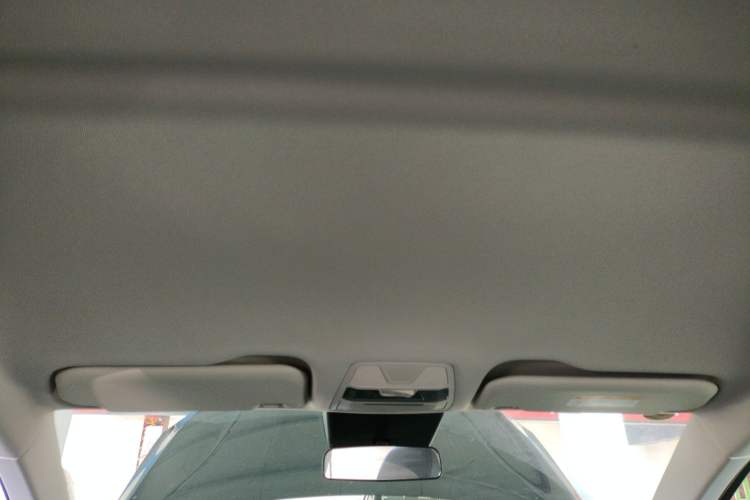 Used Hongqi E-QM5 2022 431 km Charge & Enjoy Edition
