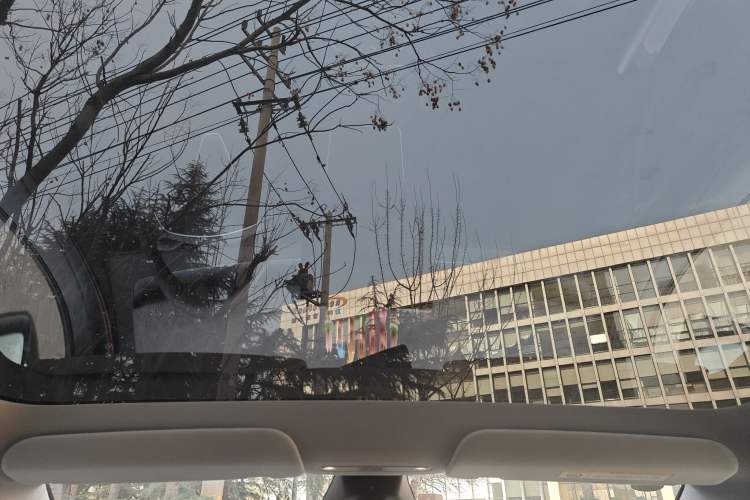 Used Tesla Model Y 2025 Rear-Wheel-Drive Version