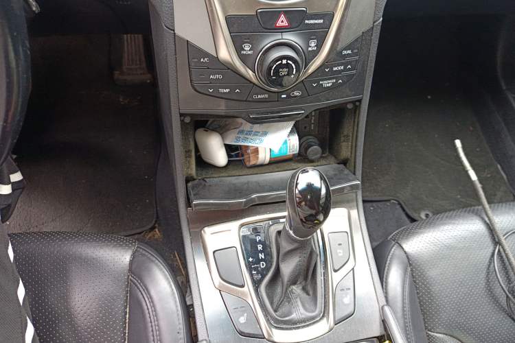 Used Hyundai Azera 2011 2.4L Luxury Model