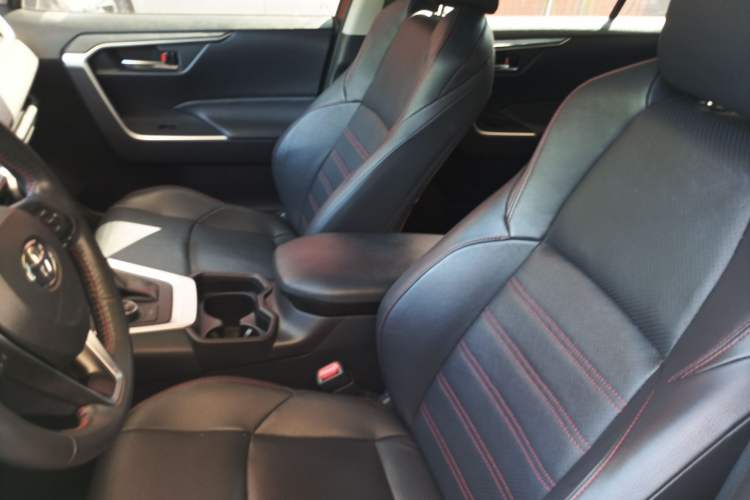 Used Toyota Wildlander New Energy 2021 High-Performance Edition 2.5L Four-Wheel Drive Powerful Version Left Front Seat