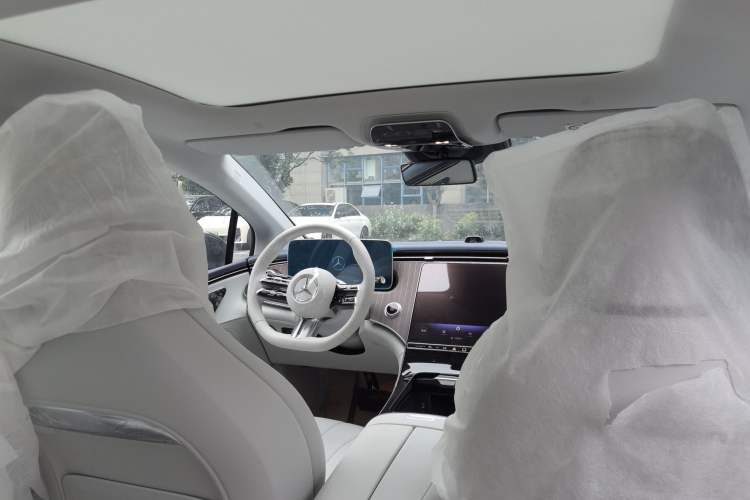 Used Mercedes-Benz EQE 2025 500 4MATIC Pioneer Edition Headliner