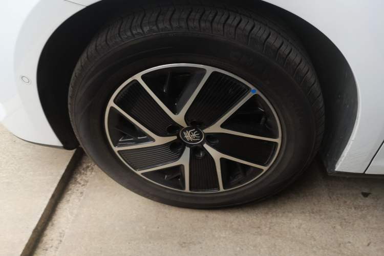 Used BYD Qin L 2025 DM-i Smart Drive 120KM Superior Model
