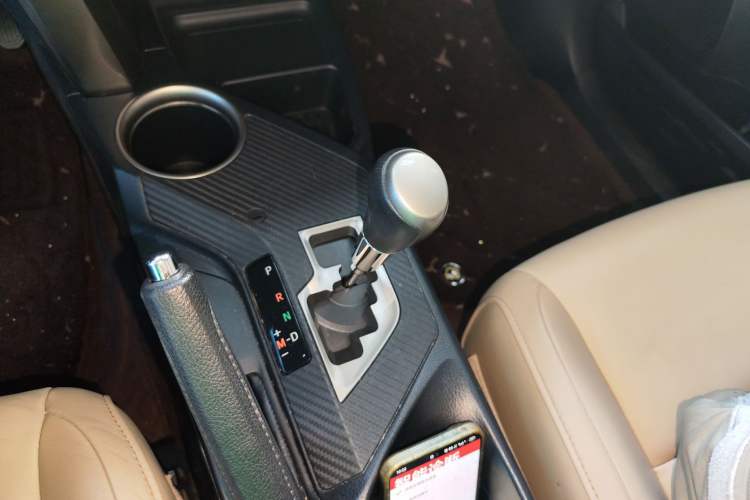 Used Toyota RAV4 2015 2.0L CVT Four-Wheel Drive New Edition