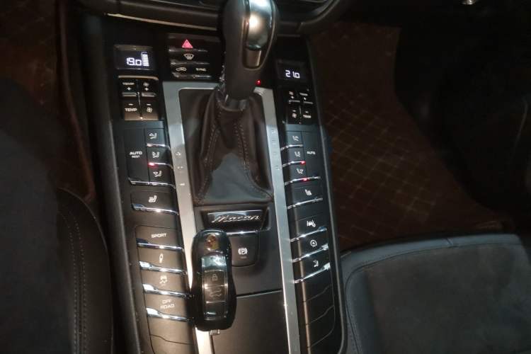 Used Porsche Macan 2021 Macan 2.0T