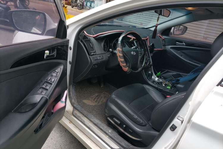 Used Hyundai Sonata 2015 Classic 2.4L Automatic Leading Edition China V Standard Driver Seat