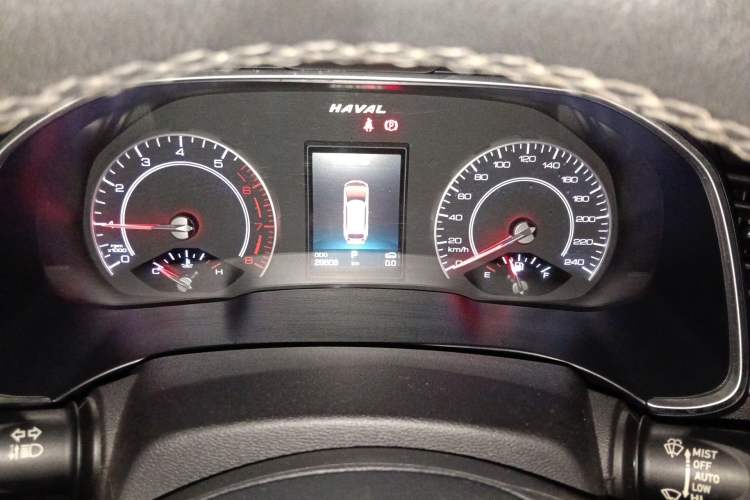 Used Haval H6 2017 Red Label 2.0T Automatic Two-Wheel Drive ZhiShang Model