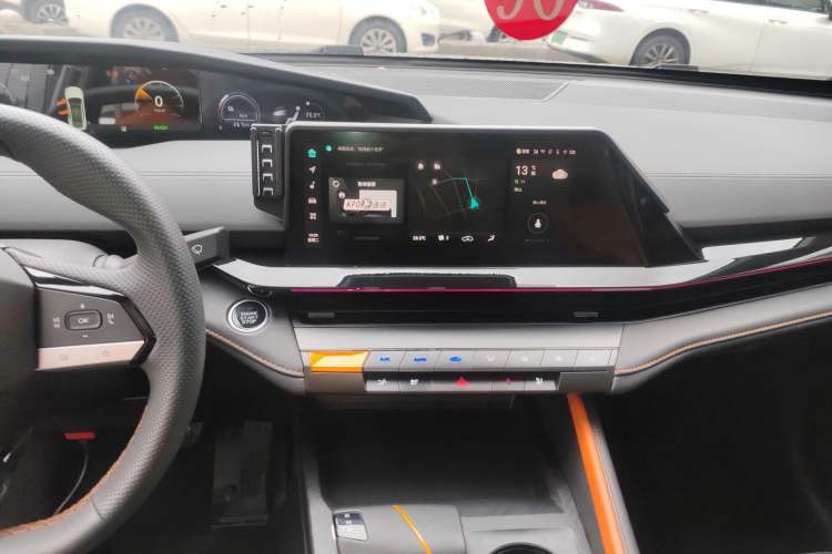 Used Changan UNI-V iDD 2023 ZhiDian iDD 1.5T 113km ZhiKu Model