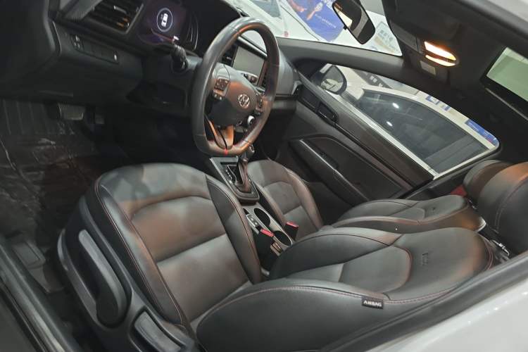 Used Hyundai Elantra (6th Generation / Lingdong) 2019 1.4T Dual-Clutch Xuan Dong · Dynamic Model