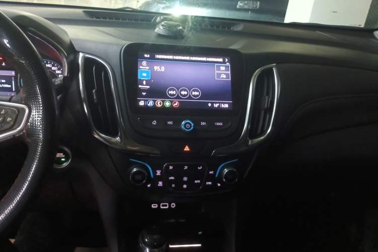 Used Chevrolet Equinox 2018 Redline 550T Automatic All-Wheel-Drive RS Edition
