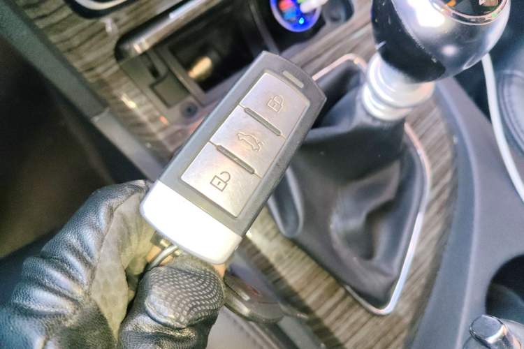 Used Zotye T600 2015 1.5T Manual Luxury Model
