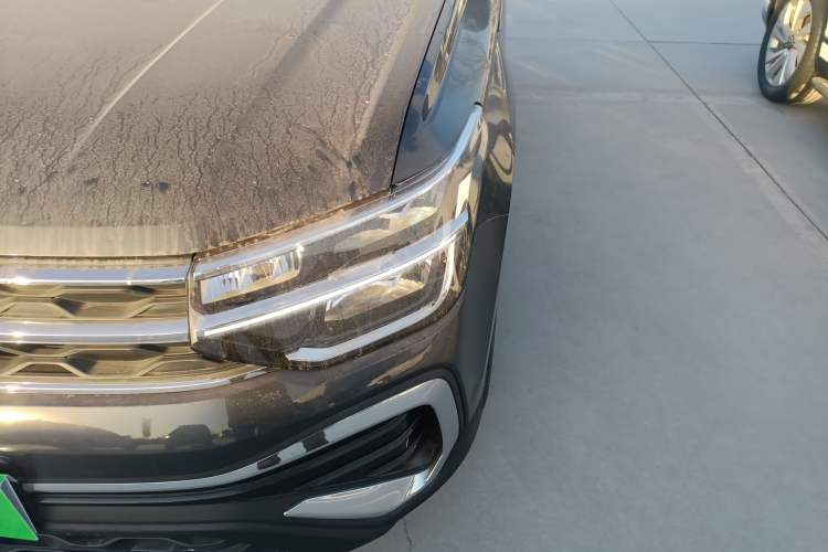 Used Volkswagen Tharu 2023 300TSI Two-Wheel-Drive Moonlight Edition
