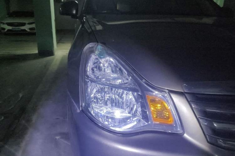 Used Nissan Sylphy 2012 1.6XE Manual Comfort Edition Right Front Headlight