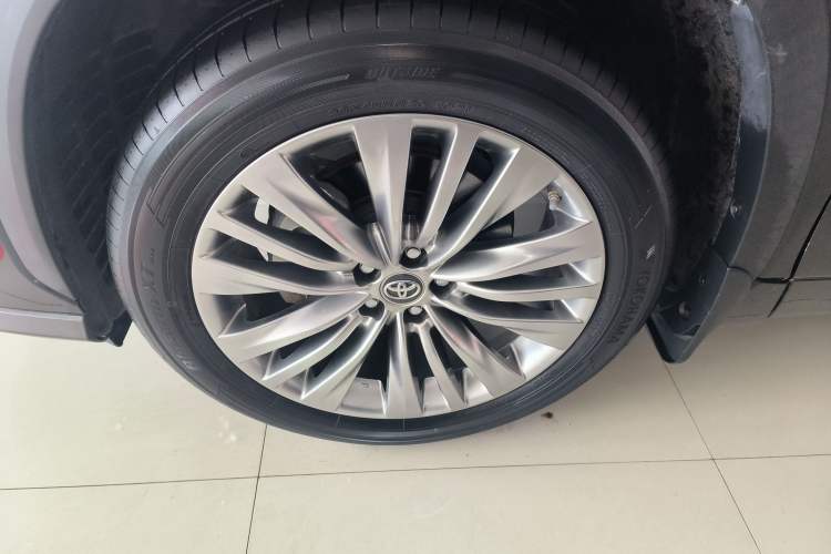 Used Toyota Highlander 2022 Dual-Engine 2.5L Four-Wheel Drive Supreme Edition 7-Seater Left Front Wheel Hub