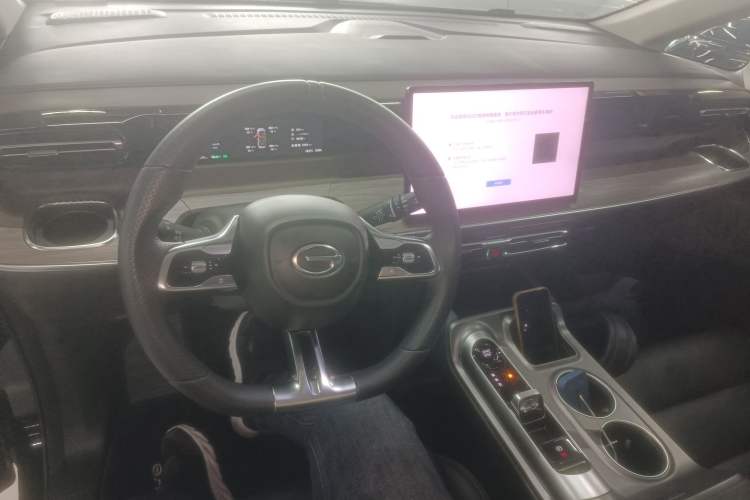 Used GAC Trumpchi E8 2024 Honor Series 2.0L Honor Edition Center Console