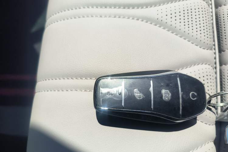 Used BYD Tang New Energy 2025 Intelligent Driving Version DM-i 115KM Flagship Edition Vehicle Key