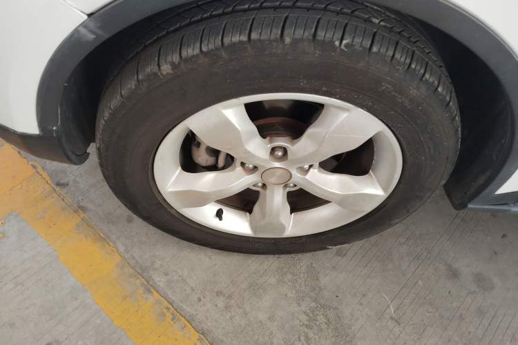 Used Zotye Domy X5 2015 1.5T Manual Luxury Version China IV Standard
