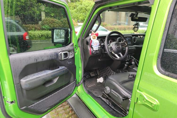 Used Jeep Wrangler 2019 2.0T Sahara 4-Door Version China V Standard Driver Seat