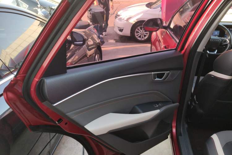 Used Baojun RC-6 2019 1.5T CVT 24-Hour Online Prestige Edition