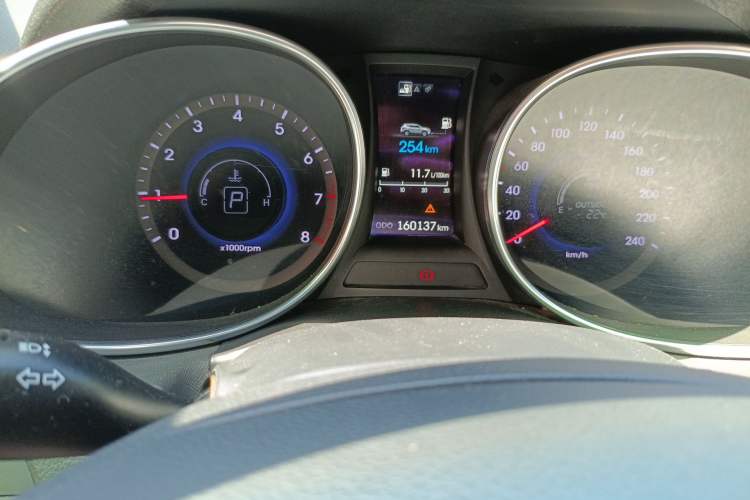 Used Hyundai Santa Fe 2013 2.4L Automatic 2WD Comfort Edition