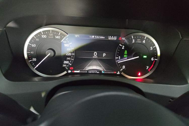 Used Jaguar XEL 2020 2.0T 200 PS R-DYNAMIC S Advanced Sport Edition Odometer Close Up