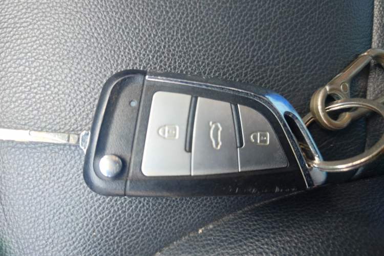 Used Roewe 360 2015 1.5L Automatic Luxury Edition
