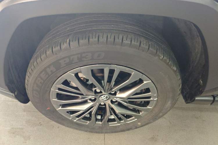 Used Toyota Wildlander 2023 Dual-Motor 2.5L E-CVT Four-Wheel Drive Prestige Edition
