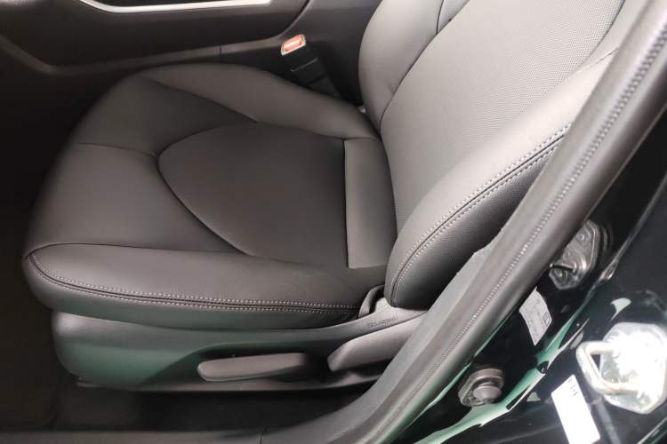 Used Toyota Highlander 2022 Dual-Engine 2.5L Two-Wheel Drive Elite Edition 7-Seater Left Front Seat