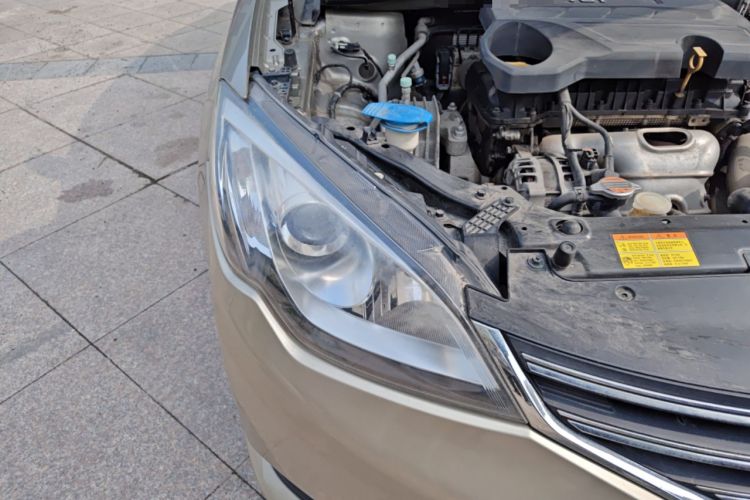 Used Roewe 360 2015 1.5L Automatic Luxury Edition Right Front Headlight