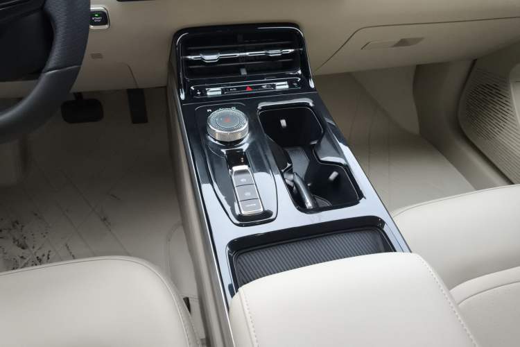 Used Wuling Xingguang 2024 Co-Creation Edition 510 Advanced Model
