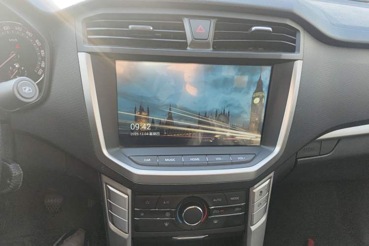 Used SAIC MAXUS T60 2017 2.4L Gasoline Manual Two-Wheel Drive High-Ride Elite Long-Body Version
